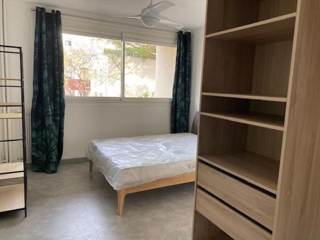 Chambre Avec Salle D'Eau Privee Dans Appartement Partage 200 M Du Tram Montpellier Rom bilde